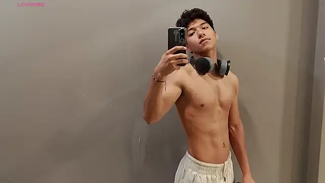 Maximiliano Young online show from 07-11-26, 11:57