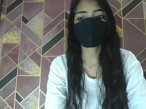 Hot-Roshni online show from 06-28-26, 05:41