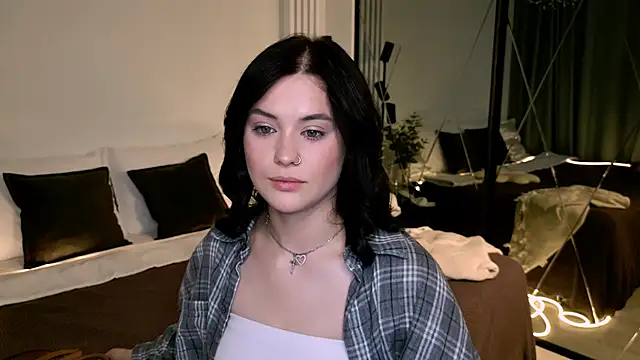MurielGray online show from 06-02-26, 05:42