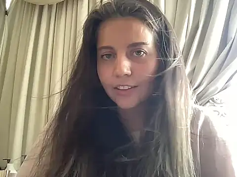 Snapshot of Peaches0777 chatting on 06-01-26, 04:41 Peaches0777 online show from 06-01-26, 04:41