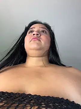 FoxySkye online show from 07-04-26, 05:02