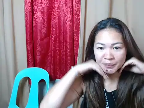 Snapshot of urpretty_hotmama chatting on 06-20-26, 02:03 urpretty hotmama online show from 06-20-26, 02:03