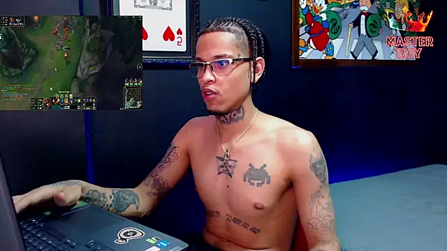 Snapshot of SirRay99 chatting on 06-11-26, 12:43 SirRay99 online show from 06-11-26, 12:43