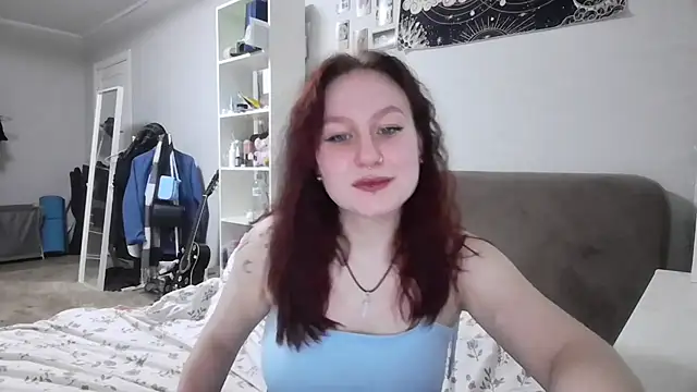 Snapshot of LoiseLovetto chatting on 06-10-26, 06:29 LoiseLovetto online show from 06-10-26, 06:29