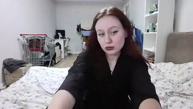 Snapshot of LoiseLovetto chatting on 06-24-26, 05:23 LoiseLovetto online show from 06-24-26, 05:23