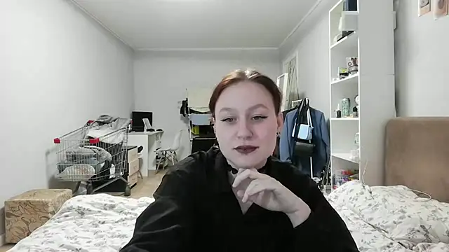 Snapshot of LoiseLovetto chatting on 06-25-26, 06:01 LoiseLovetto online show from 06-25-26, 06:01