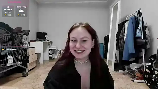 Snapshot of LoiseLovetto chatting on 07-08-26, 06:12 LoiseLovetto online show from 07-08-26, 06:12