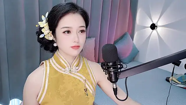 Momo-Wow online show from 07-18-26, 06:17