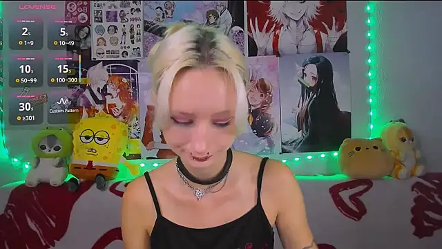 Snapshot of Katia_Nabiee chatting on 07-15-26, 04:40 Katia Nabiee online show from 07-15-26, 04:40