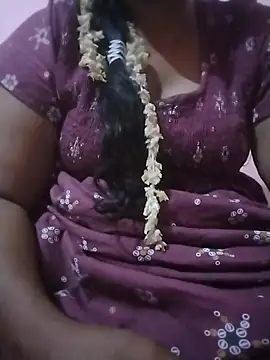 Snapshot of Tamilvalarmathi chatting on 07-08-26, 05:06 Tamilvalarmathi online show from 07-08-26, 05:06