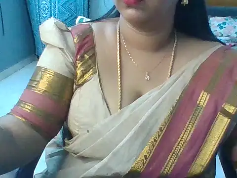Snapshot of Tamil_hot_Meenu chatting on 06-26-26, 04:22 Tamil hot Meenu online show from 06-26-26, 04:22