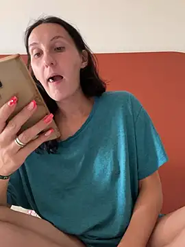PregnantEmilia online show from 07-10-26, 03:36