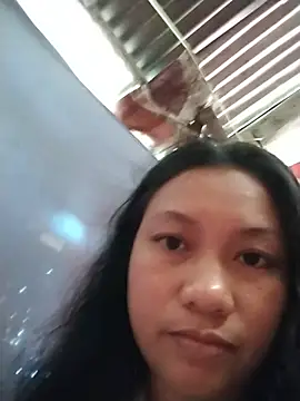 Snapshot of Yummyleyn chatting on 07-15-26, 01:22 Yummyleyn online show from 07-15-26, 01:22