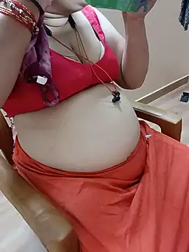 Snapshot of silky_rose29 chatting on 07-01-26, 03:45 silky rose29 online show from 07-01-26, 03:45