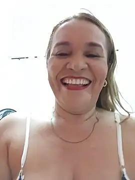 Snapshot of Sara_hilton02 chatting on 06-15-26, 01:13 Sara hilton02 online show from 06-15-26, 01:13