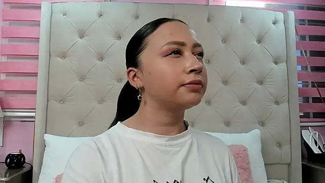 Snapshot of alana_taylor_bss chatting on 06-11-26, 08:29 alana taylor bss online show from 06-11-26, 08:29