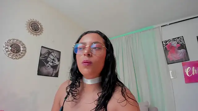 ElaRosse1 online show from 06-03-26, 01:03