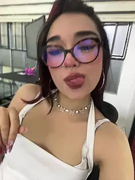 Start xmoonx online show from 07-08-26, 03:33
