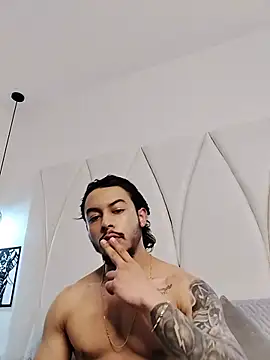 Justin WhiteJS online show from 06-12-26, 01:43