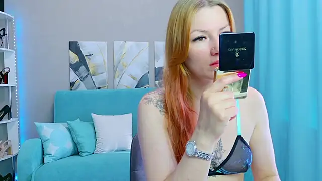 Redhead Vixen   online show from 07-03-26, 01:12