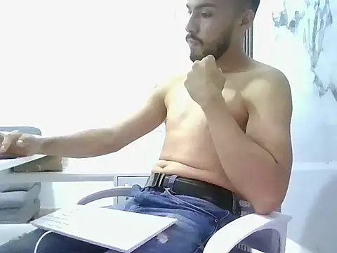 Zebas hot online show from 06-05-26, 07:41