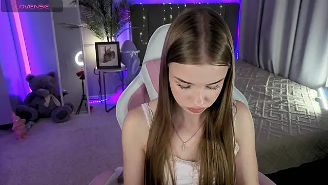 Snapshot of Milla_Way chatting on 07-14-26, 02:12 Milla Way online show from 07-14-26, 02:12