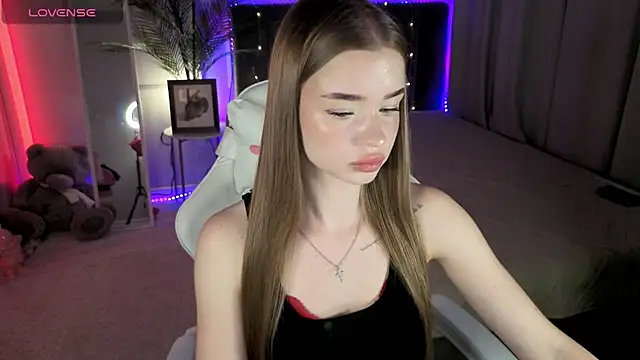 Snapshot of Milla_Way chatting on 07-19-26, 02:32 Milla Way online show from 07-19-26, 02:32