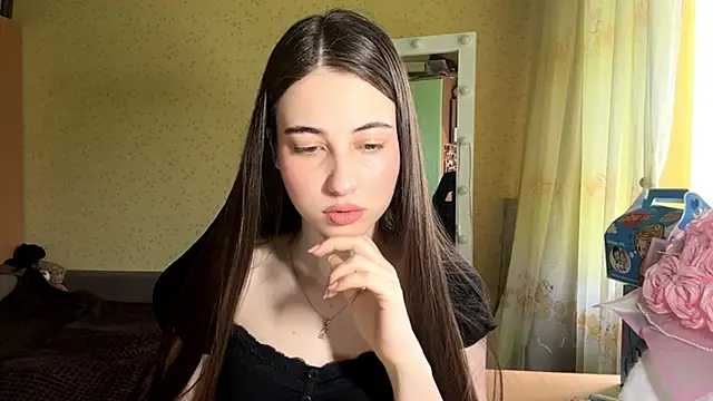 Snapshot of LenitaRamshur chatting on 06-17-26, 06:05 LenitaRamshur online show from 06-17-26, 06:05