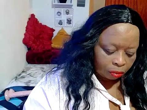Snapshot of ROSESNICKER00 chatting on 07-02-26, 10:05 ROSESNICKER00 online show from 07-02-26, 10:05