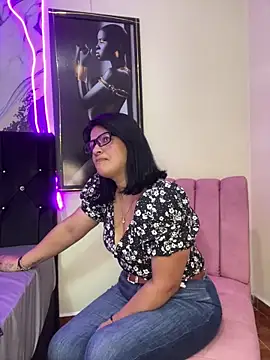 Snapshot of Selin_mehott chatting on 06-03-26, 11:24 Selin mehott online show from 06-03-26, 11:24