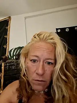 lusciouspider online show from 06-04-26, 03:23