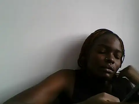 MissElsie21 online show from 06-17-26, 05:32