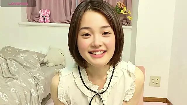 Momo hip online show from 06-10-26, 09:52