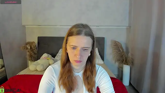 Snapshot of Kathrine-Meyer chatting on 07-18-26, 12:48 Kathrine-Meyer online show from 07-18-26, 12:48