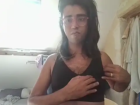 Snapshot of ikitrav chatting on 07-18-26, 09:24 ikitrav online show from 07-18-26, 09:24