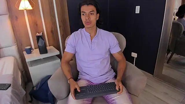 Snapshot of LycanMushu chatting on 07-18-26, 02:38 LycanMushu online show from 07-18-26, 02:38