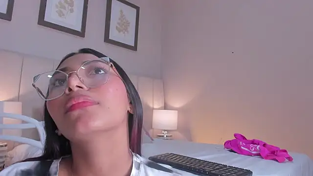 Snapshot of vanessa__stp chatting on 06-25-26, 06:34 vanessa stp online show from 06-25-26, 06:34