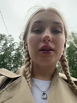 Polly Pop online show from 06-17-26, 02:29