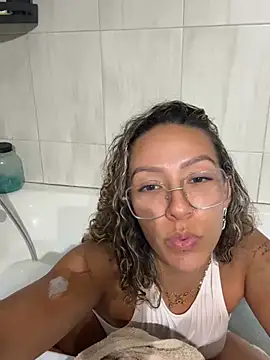 leana bgeee online show from 07-21-26, 09:17