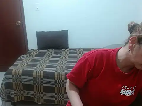 Chiquisexy1 online show from 06-24-26, 06:40