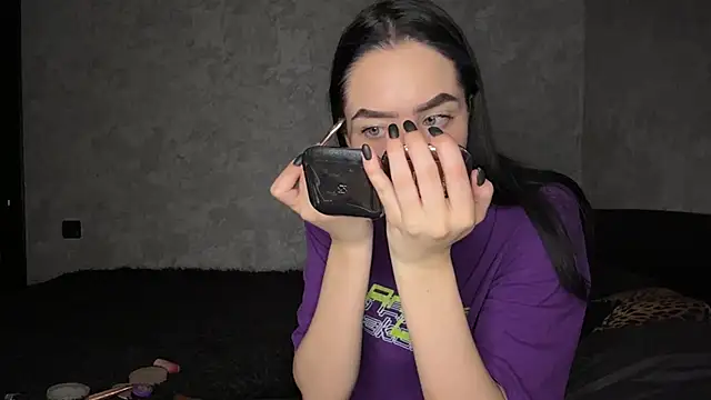 Snapshot of Ailish_Loveee chatting on 06-28-26, 04:02 Ailish Loveee online show from 06-28-26, 04:02