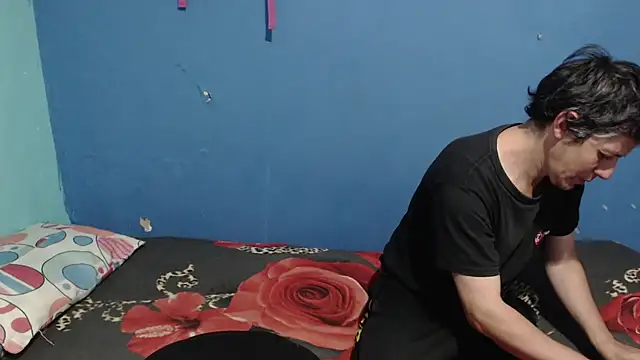 Snapshot of Adan_eva26 chatting on 06-22-26, 05:54 Adan eva26 online show from 06-22-26, 05:54