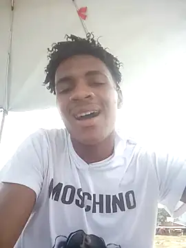 Snapshot of dantecruz19 chatting on 07-10-26, 04:20 dantecruz19 online show from 07-10-26, 04:20