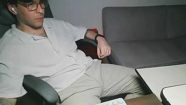 Luca-ItaloArgen online show from 06-09-26, 05:08