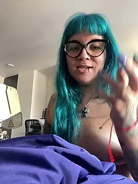 Snapshot of madammedalia chatting on 06-18-26, 03:27 madammedalia online show from 06-18-26, 03:27