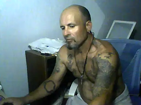Snapshot of SlickDickyadown chatting on 06-18-26, 03:18 SlickDickyadown online show from 06-18-26, 03:18