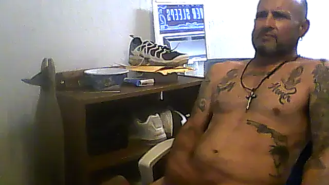 Snapshot of SlickDickyadown chatting on 07-04-26, 01:12 SlickDickyadown online show from 07-04-26, 01:12