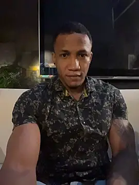 Snapshot of LoganVarela chatting on 07-03-26, 10:54 LoganVarela online show from 07-03-26, 10:54