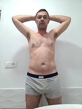 Snapshot of Maturesexyman chatting on 06-19-26, 01:37 Maturesexyman online show from 06-19-26, 01:37