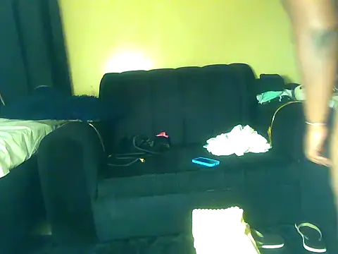 Snapshot of Milamelanie chatting on 07-20-26, 10:07 Milamelanie online show from 07-20-26, 10:07